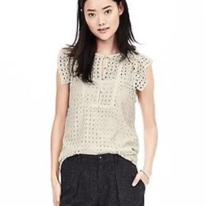 BANANA REPUBLIC Geo lace blouse with cami top In Off-White Size XS